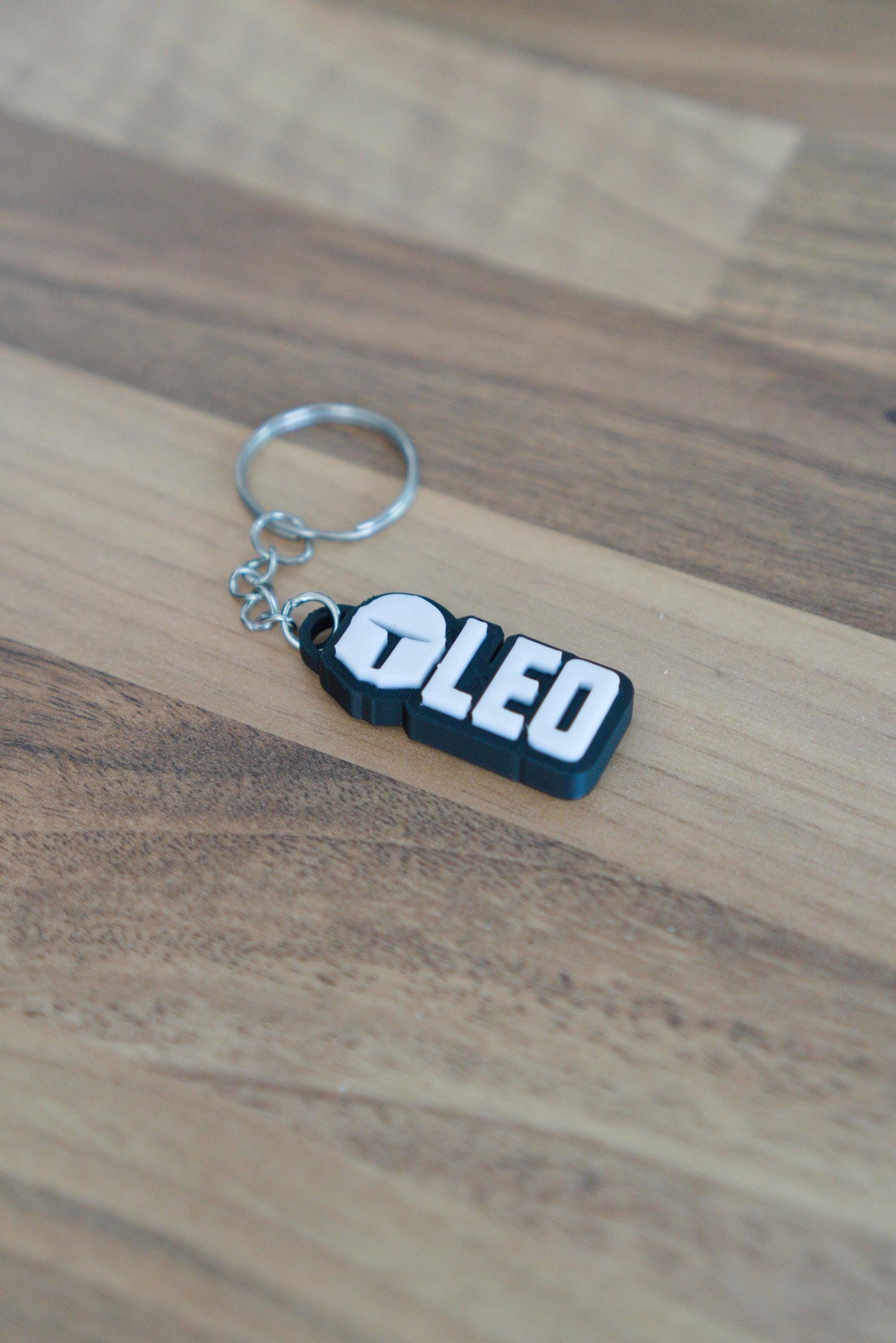 Personalised Mandalorian name keychain in black and white Star Wars style